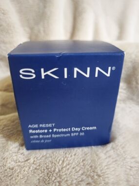 SKINN Restore + Protect Day Cream SPF 30 - Deep Blue Packaging